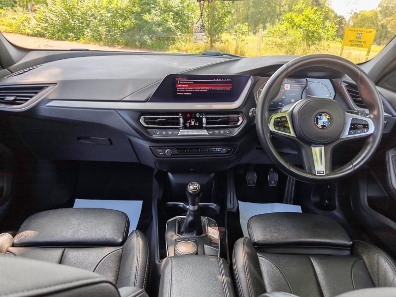 BMW 1 SERIES