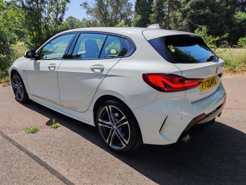 BMW 1 SERIES