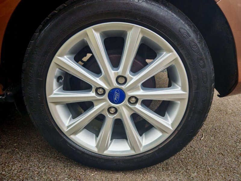 FORD B-MAX