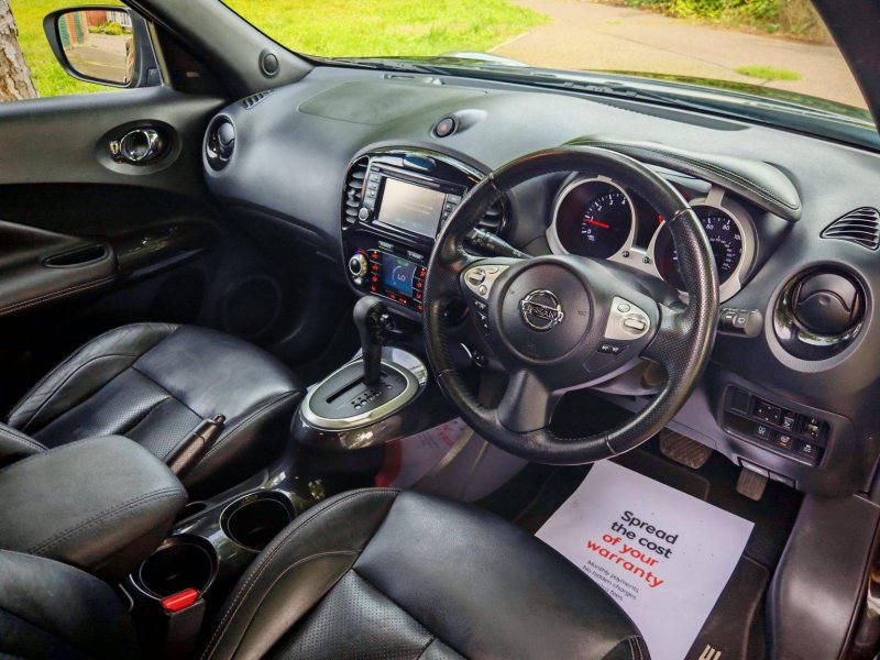 View NISSAN JUKE 1.6 Tekna XTRON Euro 5 5dr