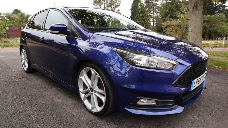 View FORD FOCUS 2.0T EcoBoost ST-2 Euro 6 (s/s) 5dr