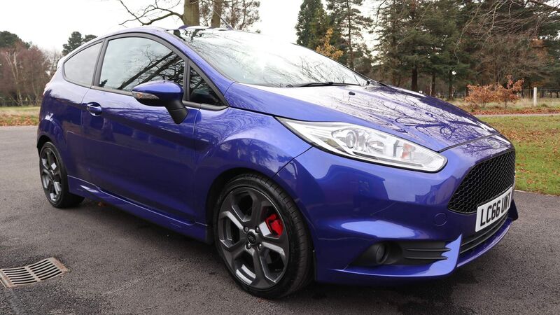 View FORD FIESTA 1.6T EcoBoost ST-3 3dr (EU6)