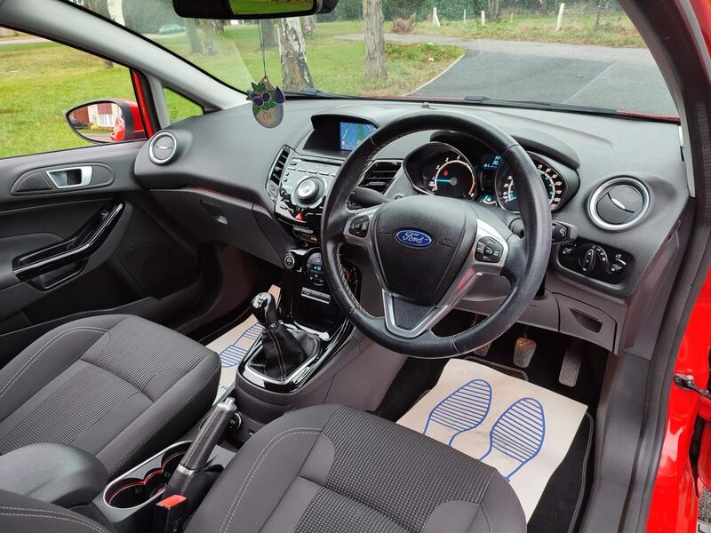 View FORD FIESTA 1.0T EcoBoost Titanium (s/s) 3dr (Euro 6)