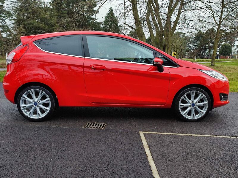 View FORD FIESTA 1.0T EcoBoost Titanium (s/s) 3dr (Euro 6)