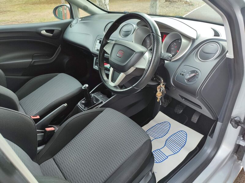 SEAT IBIZA
