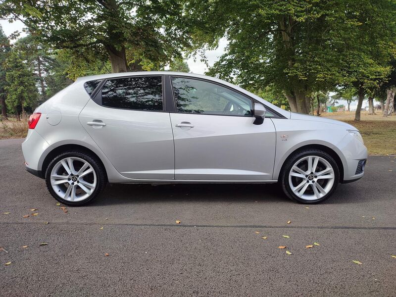 View SEAT IBIZA 1.6 TDI CR Sportrider Euro 5 5dr