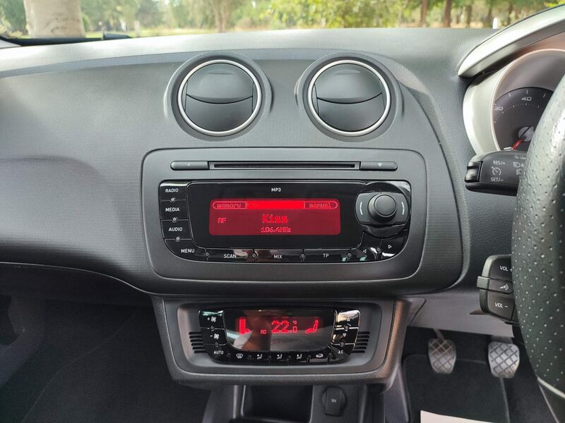 SEAT IBIZA