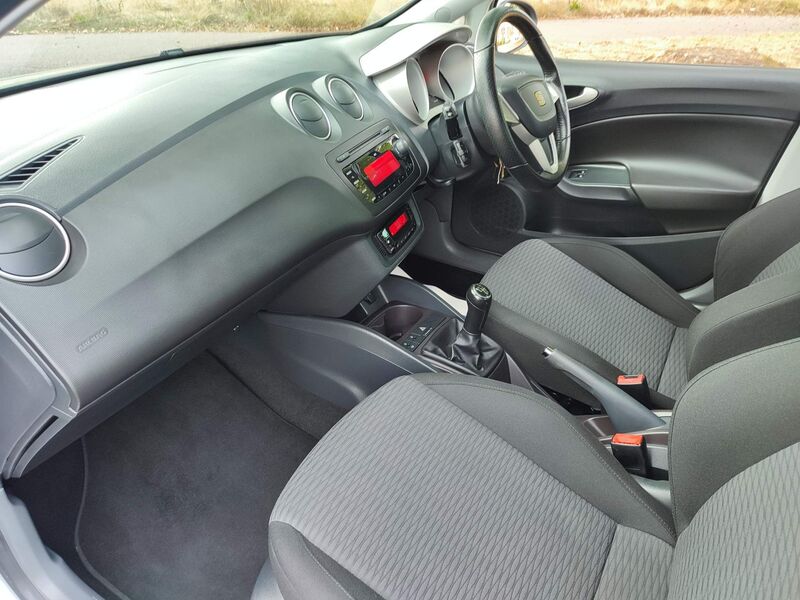 SEAT IBIZA