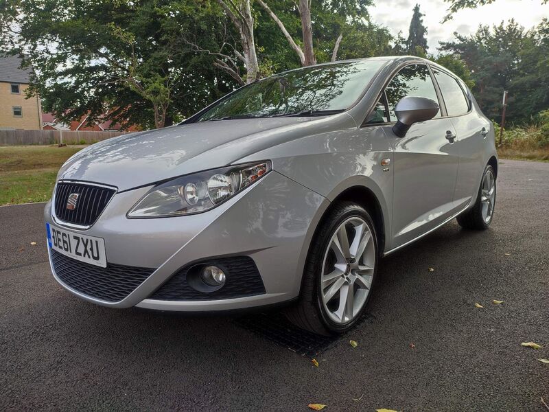 SEAT IBIZA