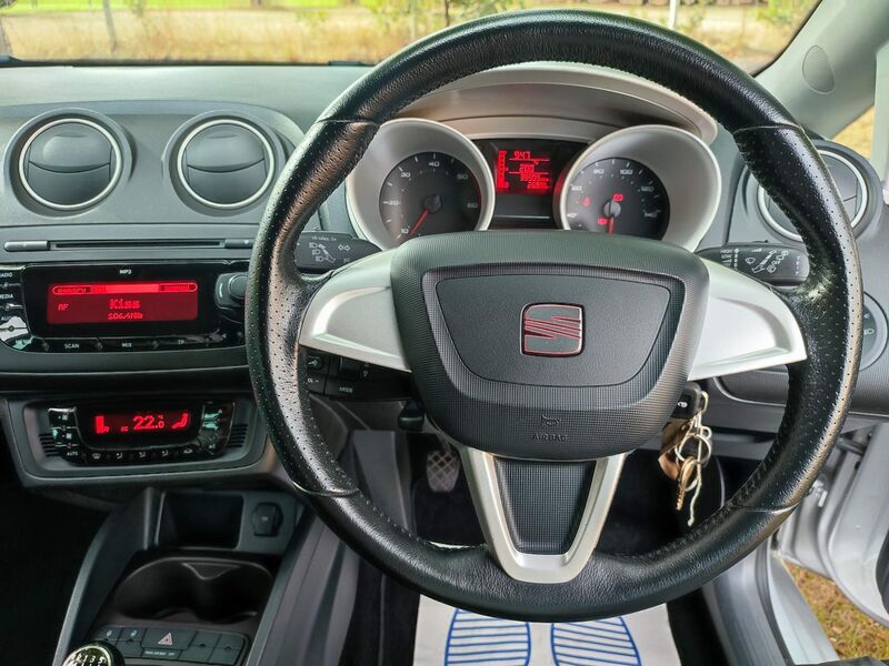 SEAT IBIZA