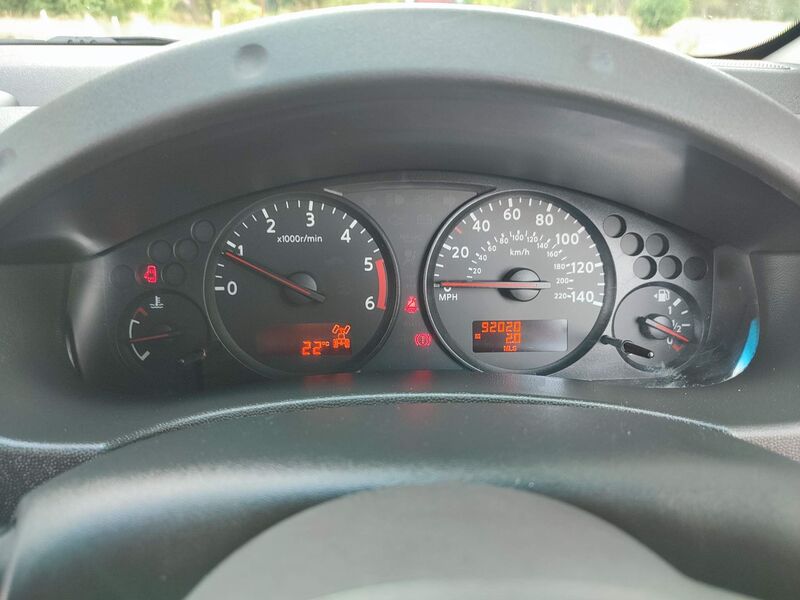 NISSAN NAVARA