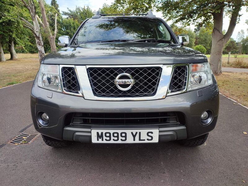 NISSAN NAVARA