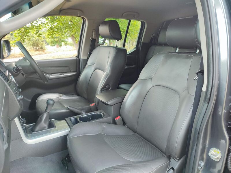 NISSAN NAVARA