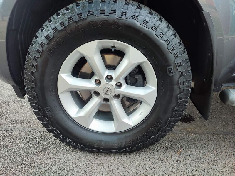 NISSAN NAVARA