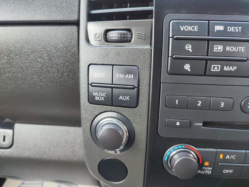NISSAN NAVARA
