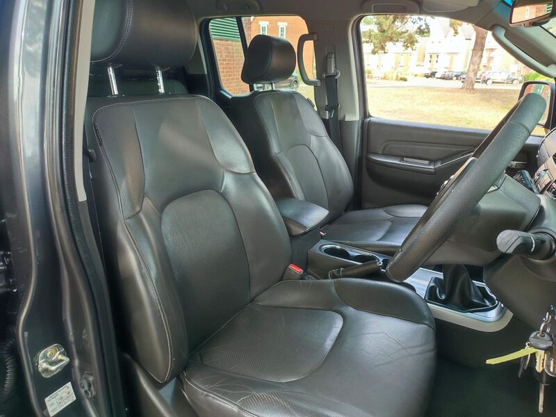 NISSAN NAVARA
