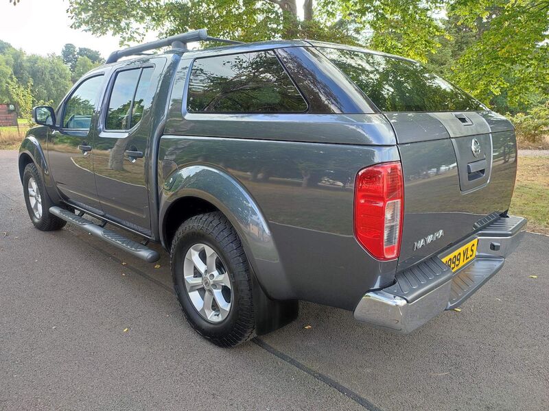 NISSAN NAVARA