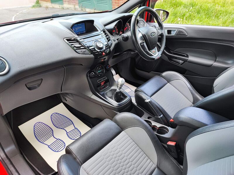 FORD FIESTA