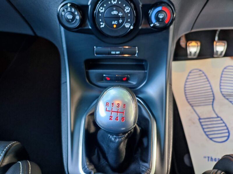 FORD FIESTA