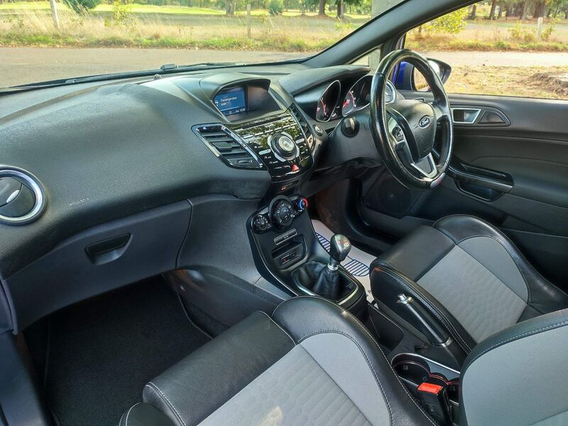 FORD FIESTA