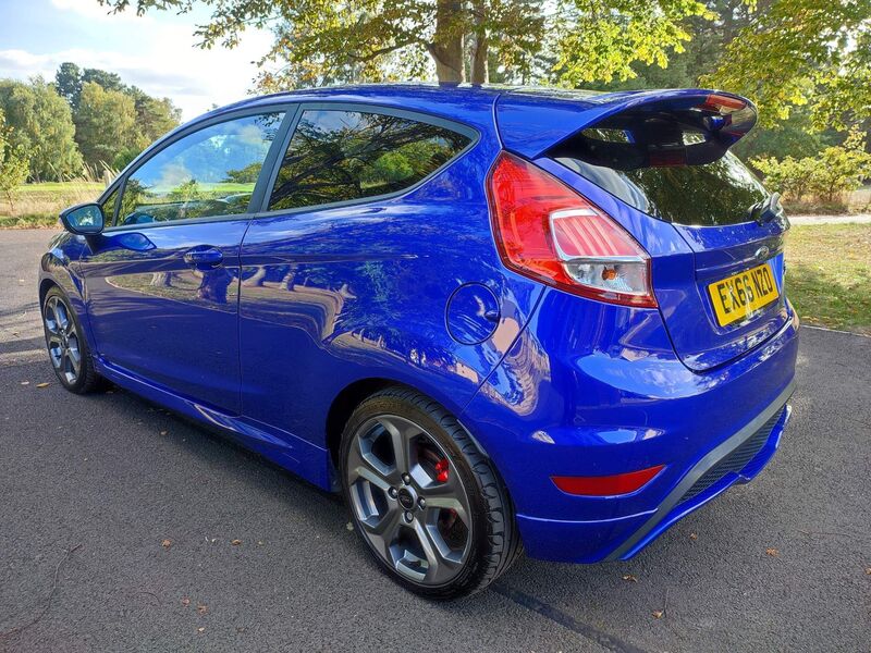 FORD FIESTA