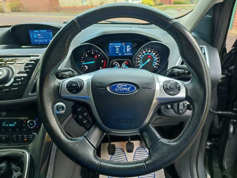 FORD KUGA