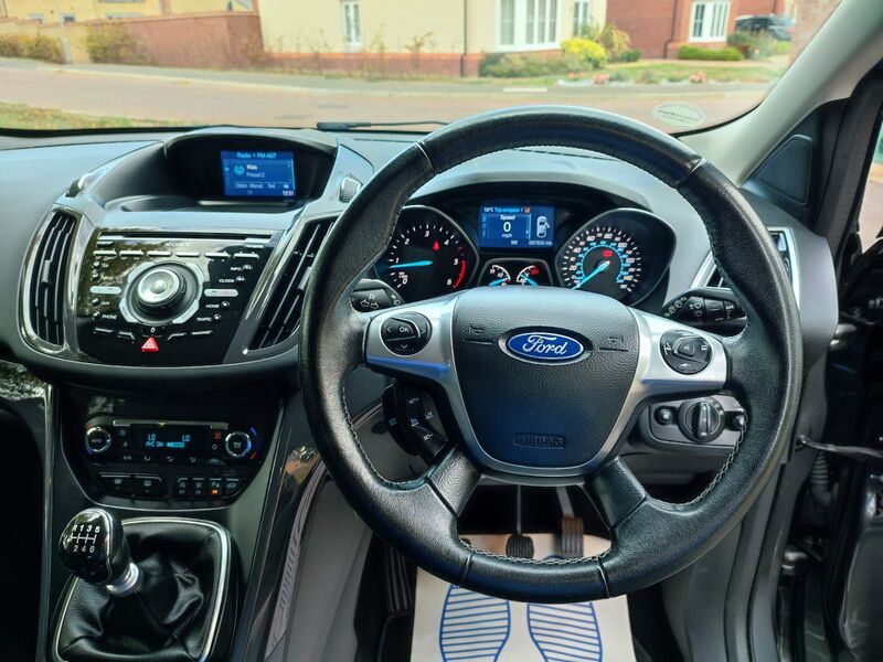FORD KUGA