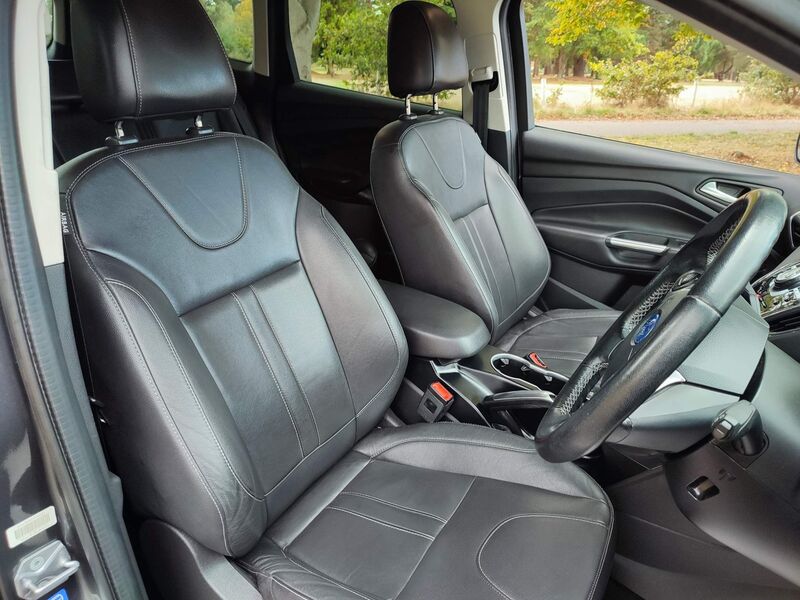 FORD KUGA