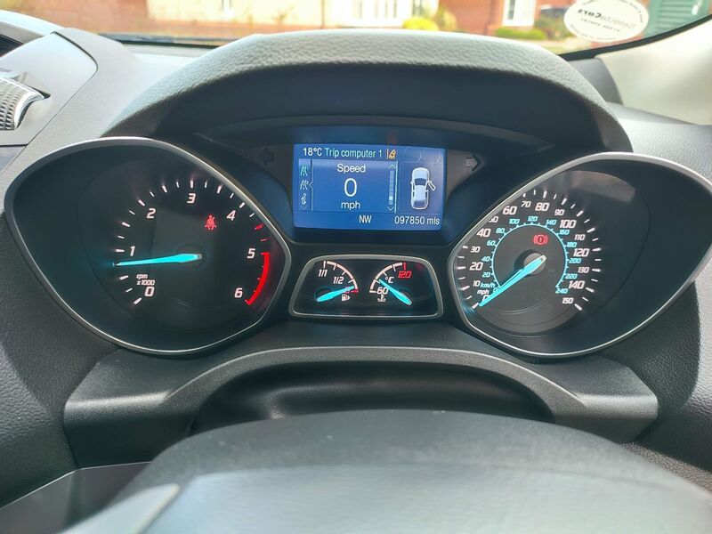 FORD KUGA