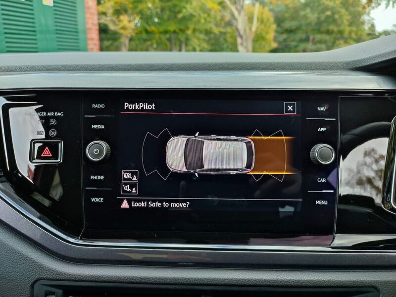 VOLKSWAGEN POLO