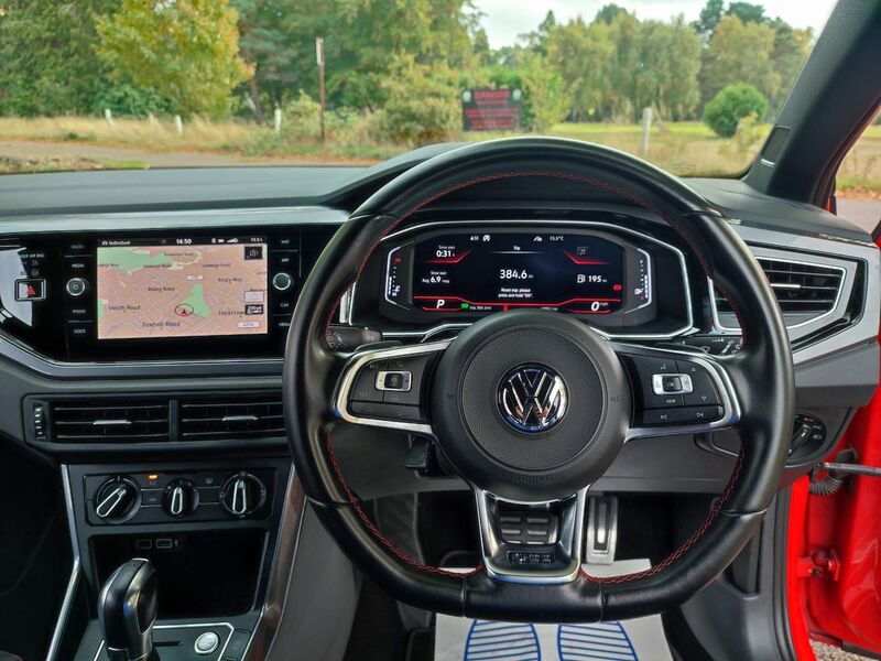 VOLKSWAGEN POLO