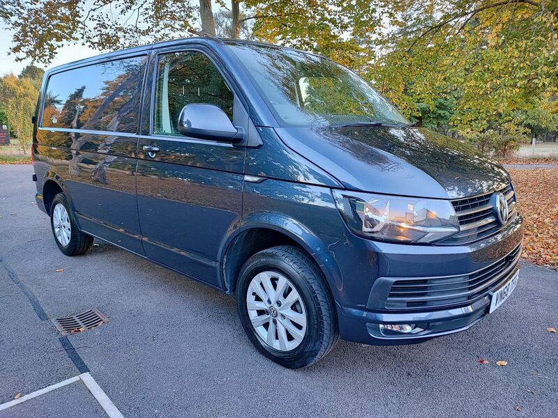 View VOLKSWAGEN TRANSPORTER 2.0 TDI T30 BlueMotion Tech Highline FWD SWB Euro 6 (s/s) 5dr