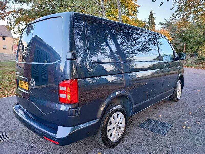 VOLKSWAGEN TRANSPORTER