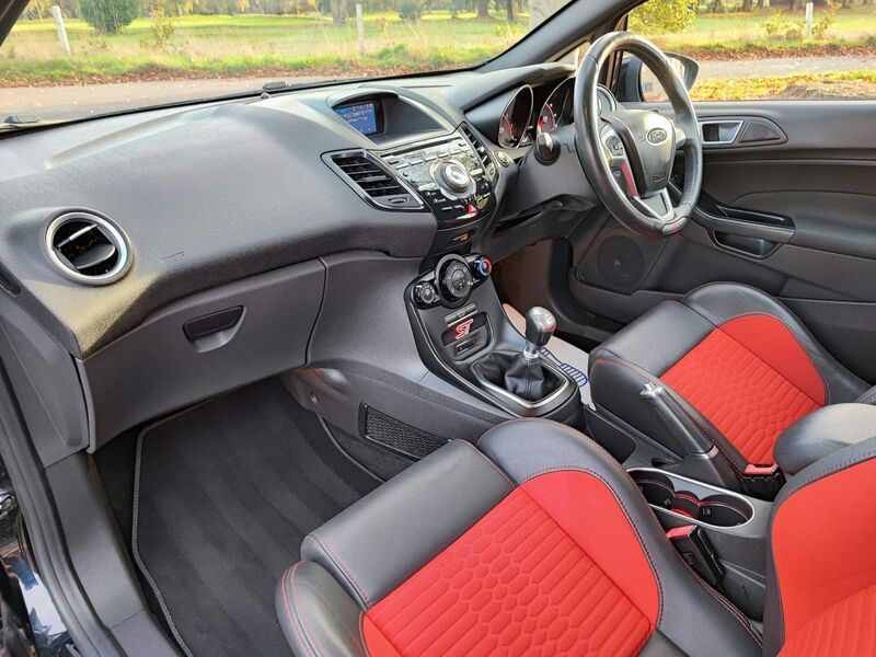 FORD FIESTA