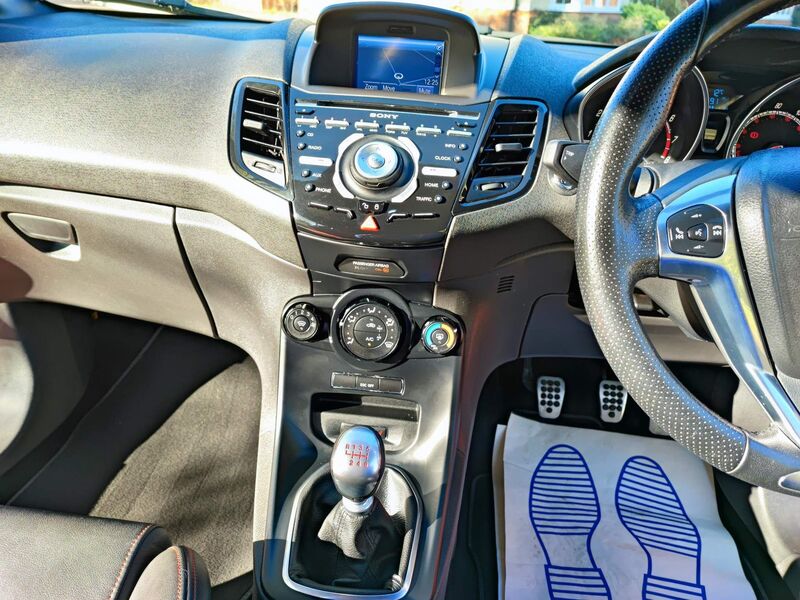 FORD FIESTA