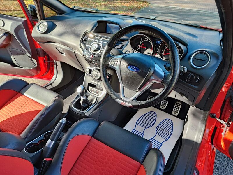 FORD FIESTA