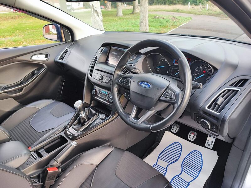 FORD FOCUS