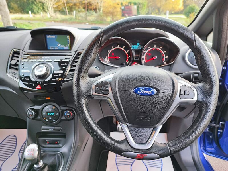 FORD FIESTA