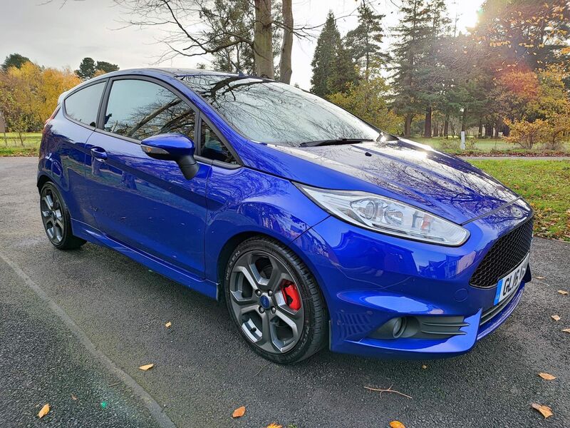 View FORD FIESTA 1.6T EcoBoost ST-3 Euro 6 3dr