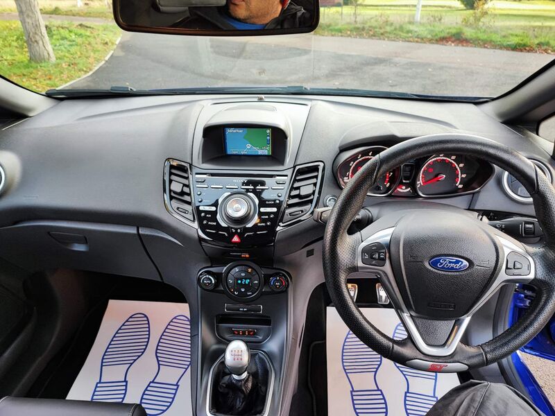 FORD FIESTA