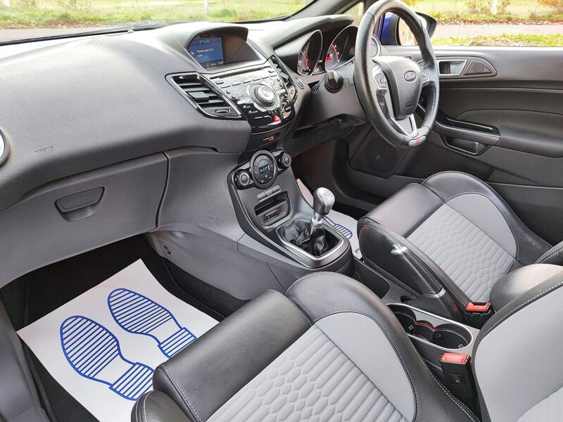 FORD FIESTA