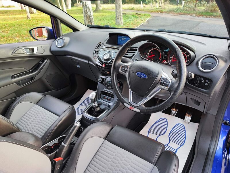 FORD FIESTA