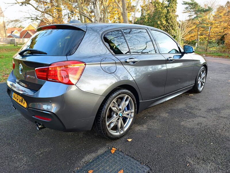 BMW 1 SERIES