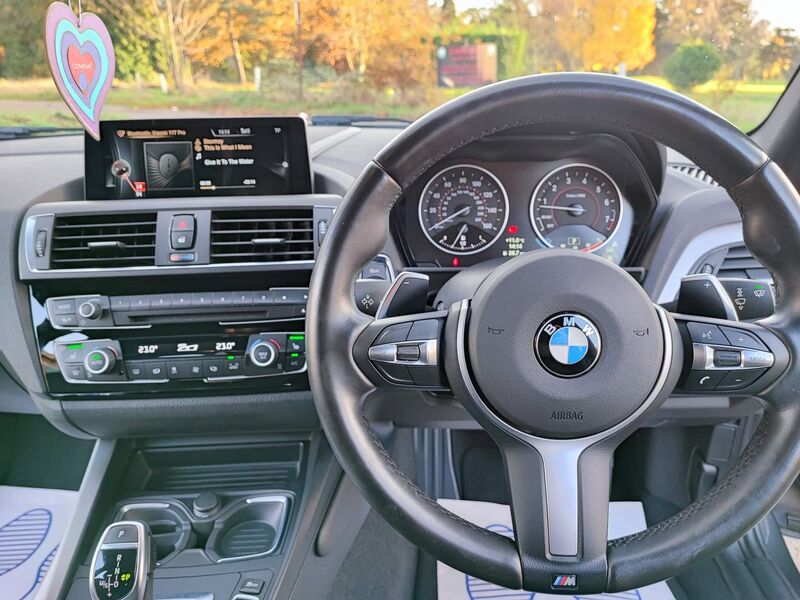 BMW 1 SERIES