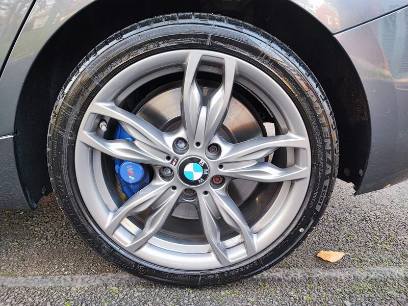 BMW 1 SERIES