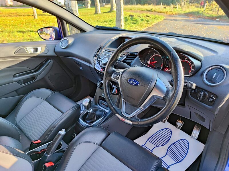 FORD FIESTA