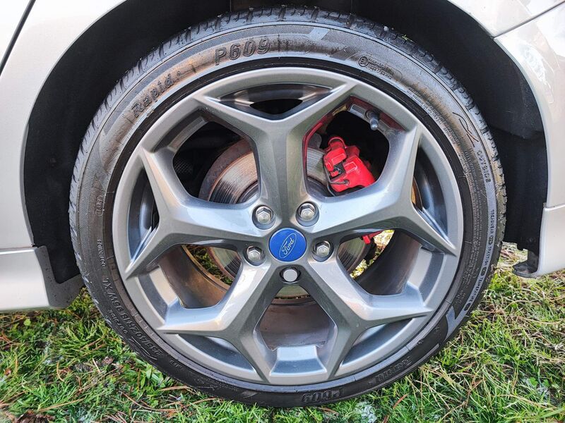 FORD FOCUS