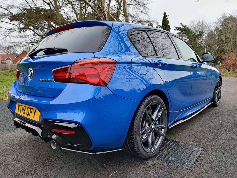 BMW 1 SERIES