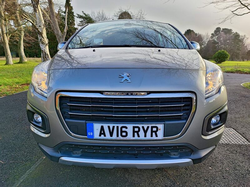 PEUGEOT 3008