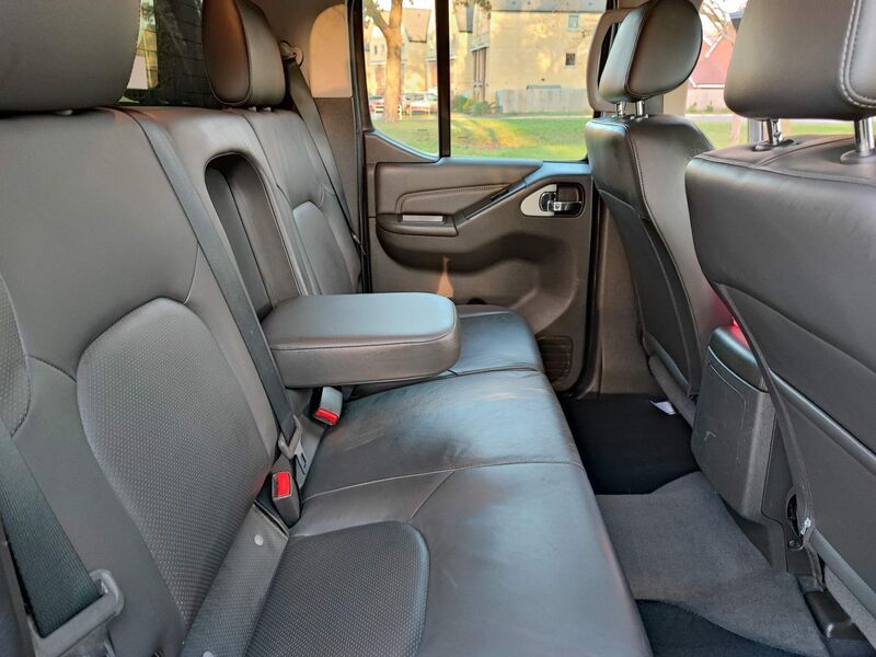 NISSAN NAVARA
